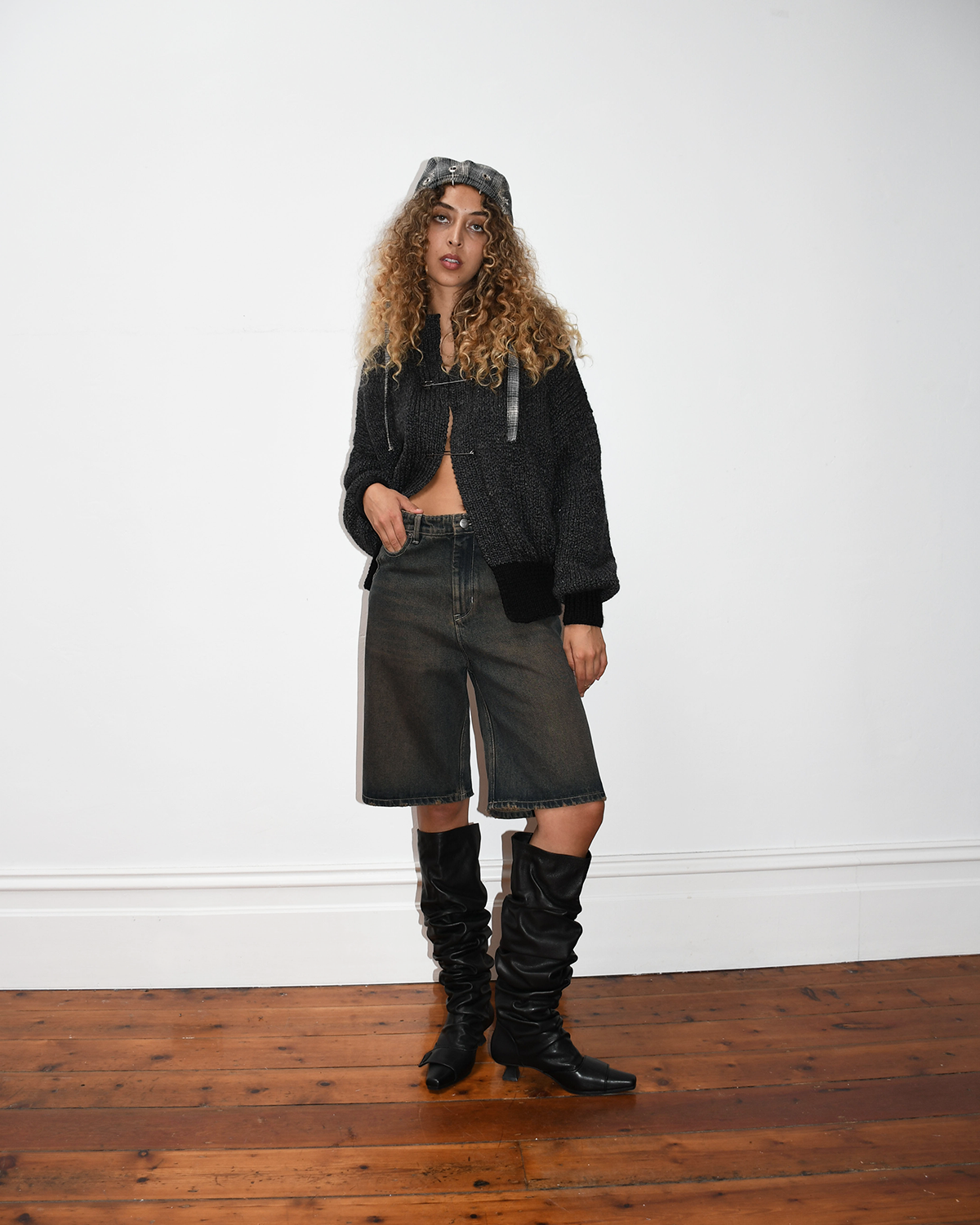 Kahe - Back Buckle Short - Indigo Fade