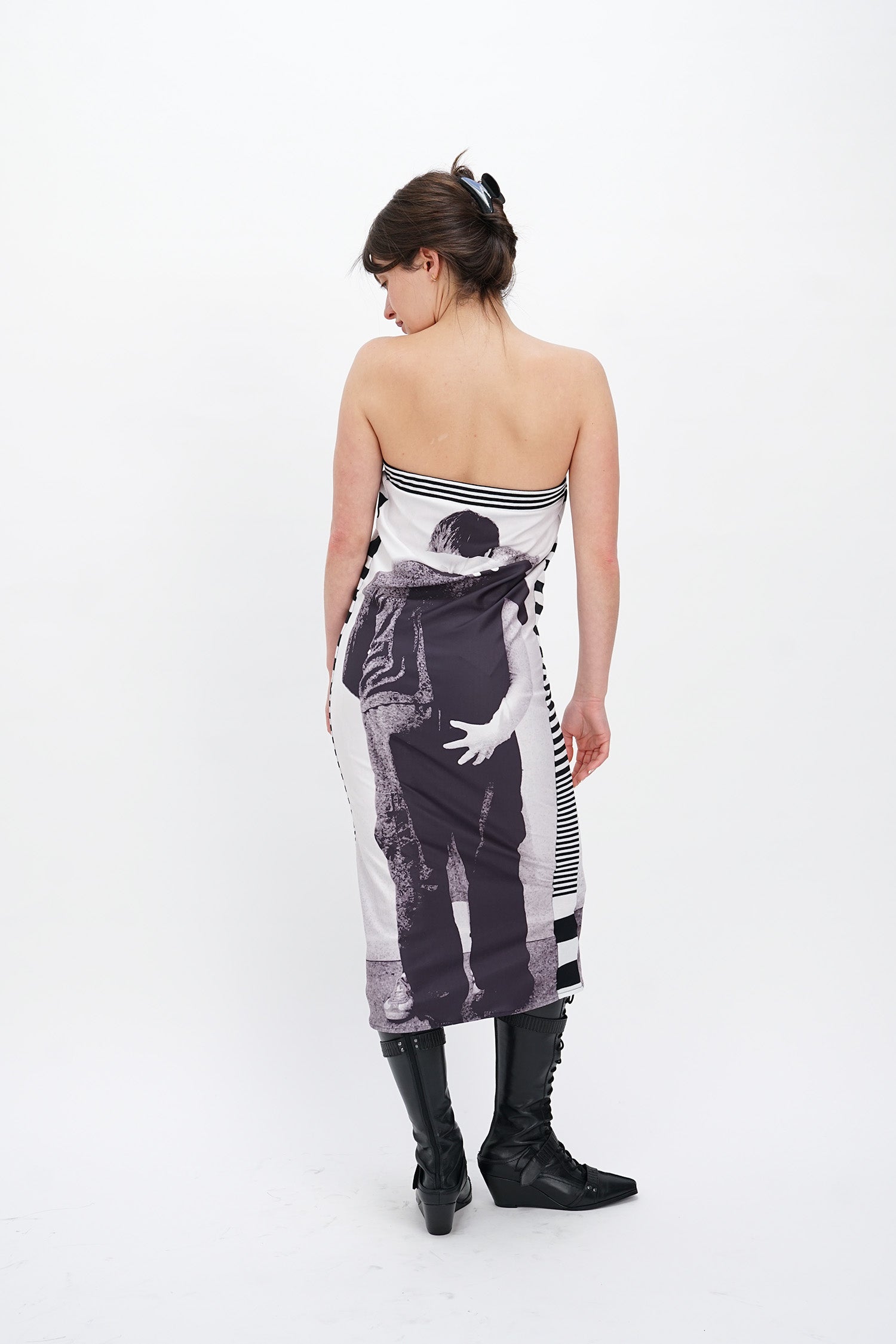 It's My Roommates - Cheeky Hug Dress