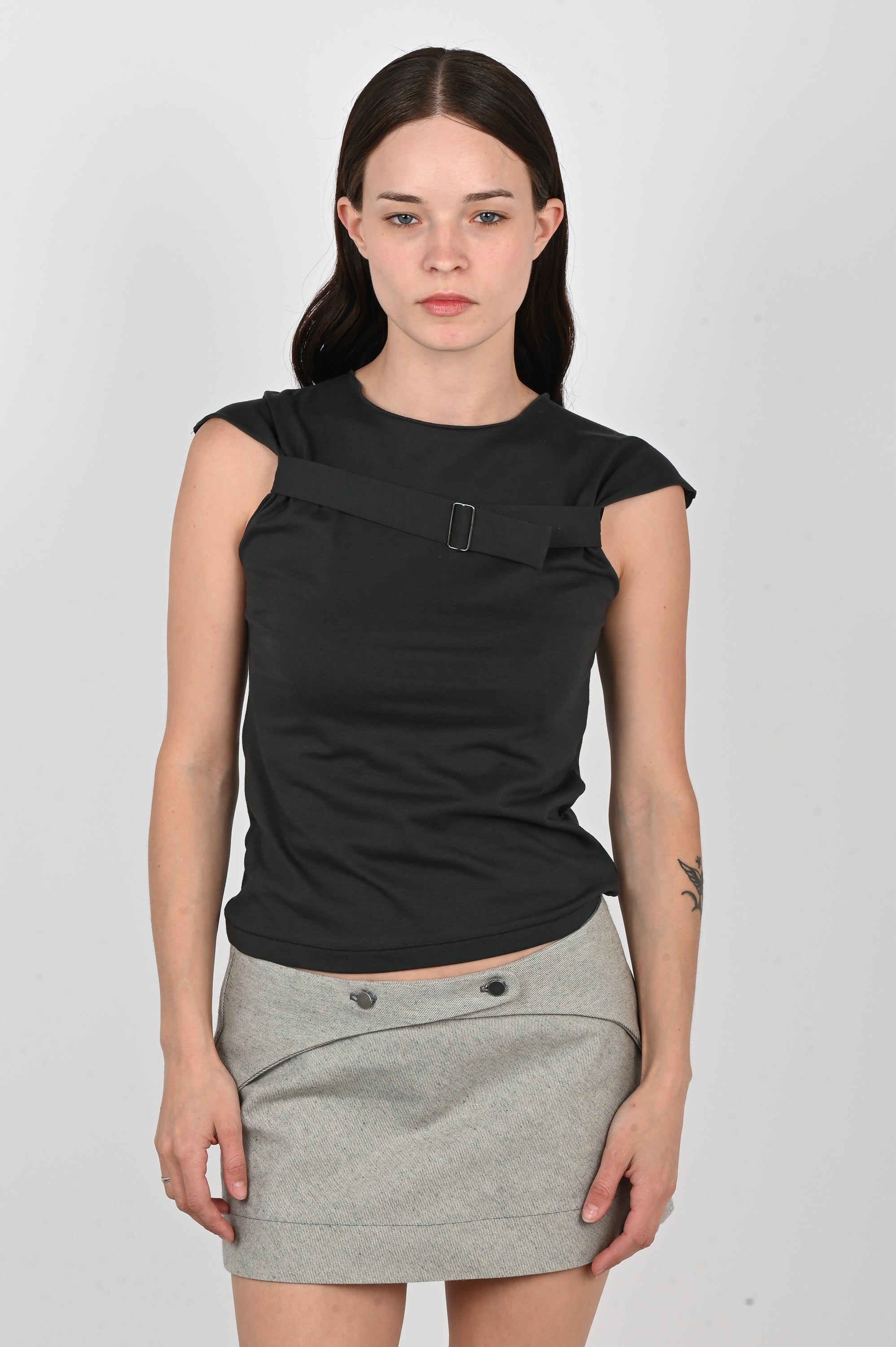 L.H - Uno Singlet - Charcoal