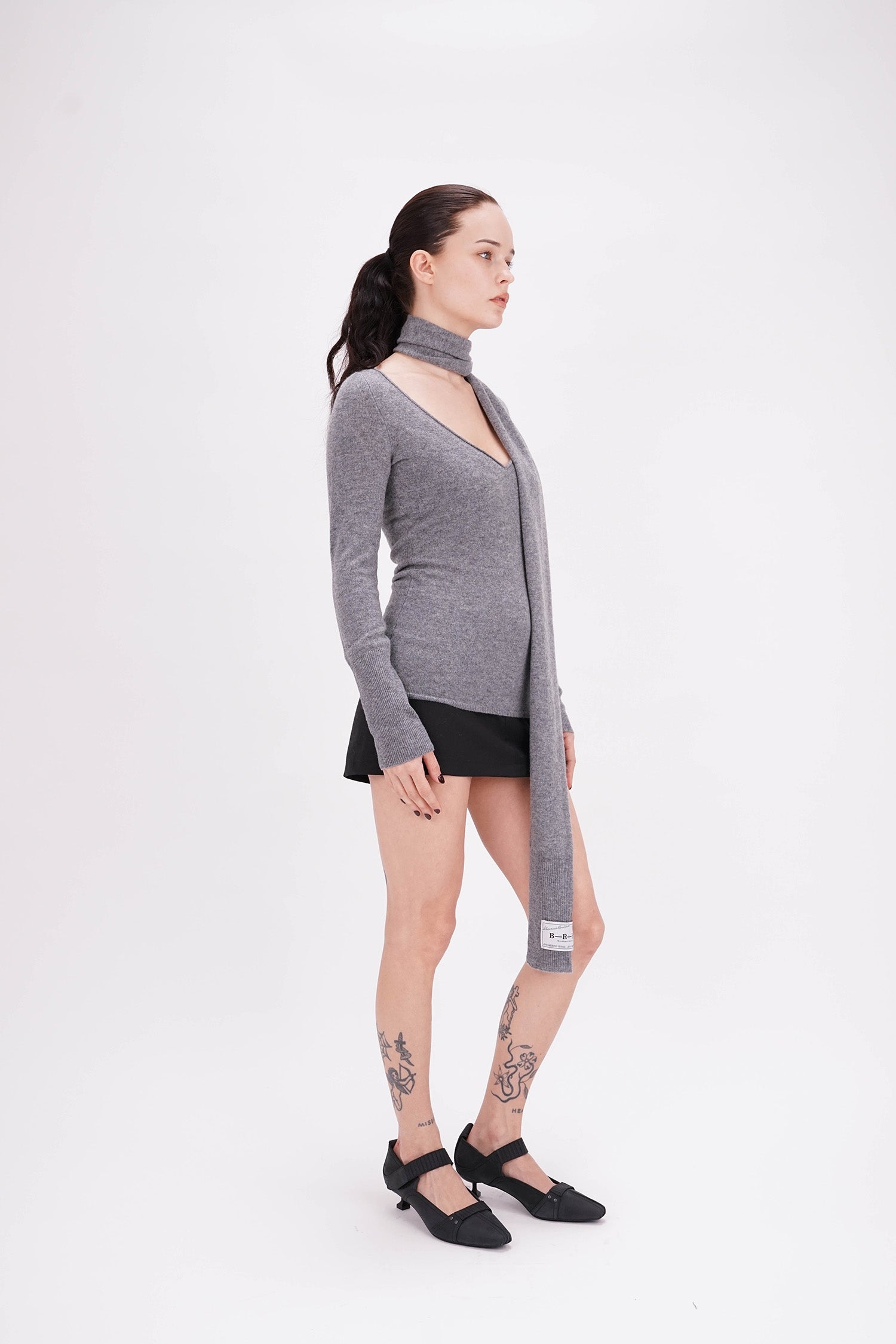 Be Right Back - Retired Cheerleader V-Neck Knit - Mid Grey
