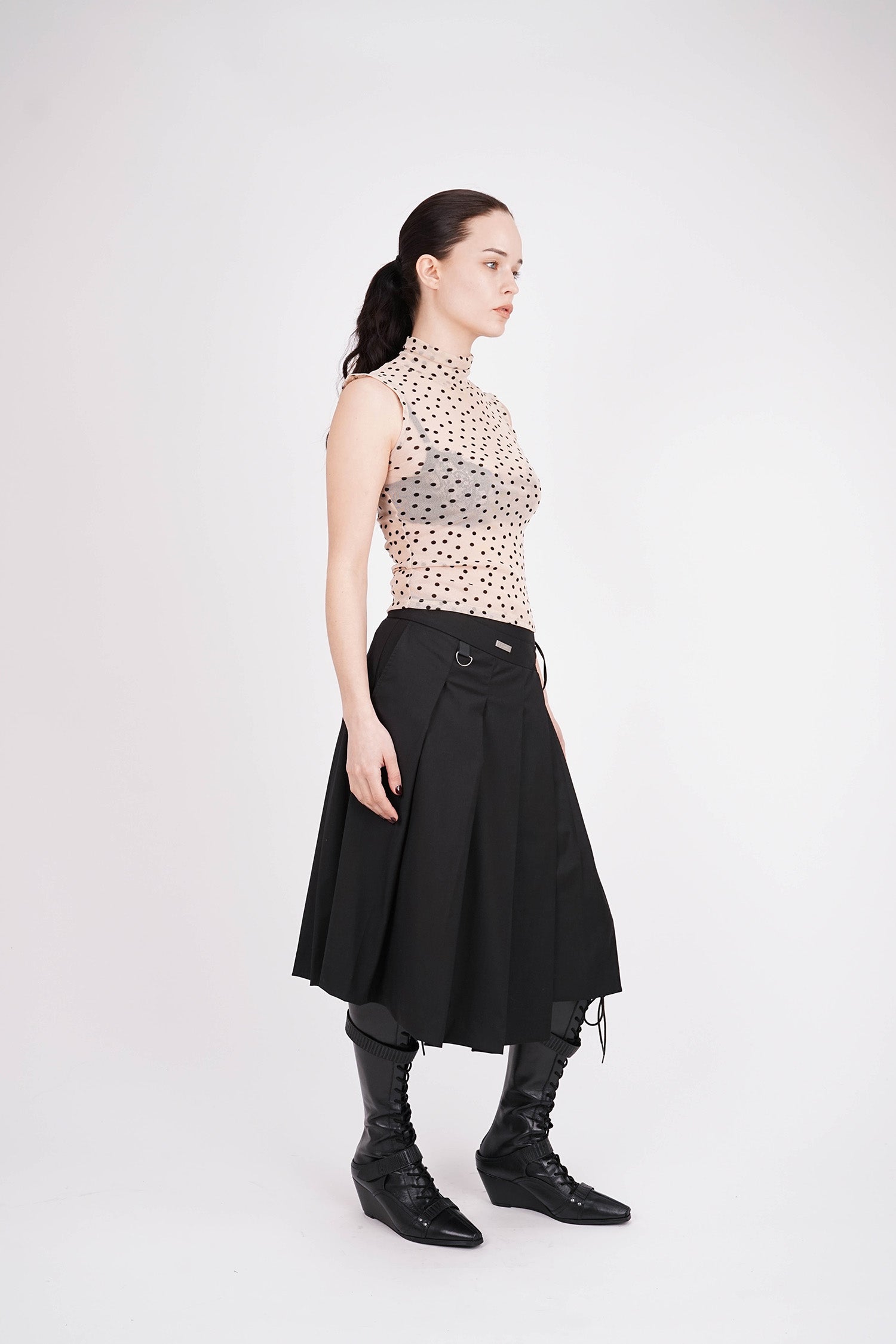 ESS.BEE - Pleated Skirt - Black