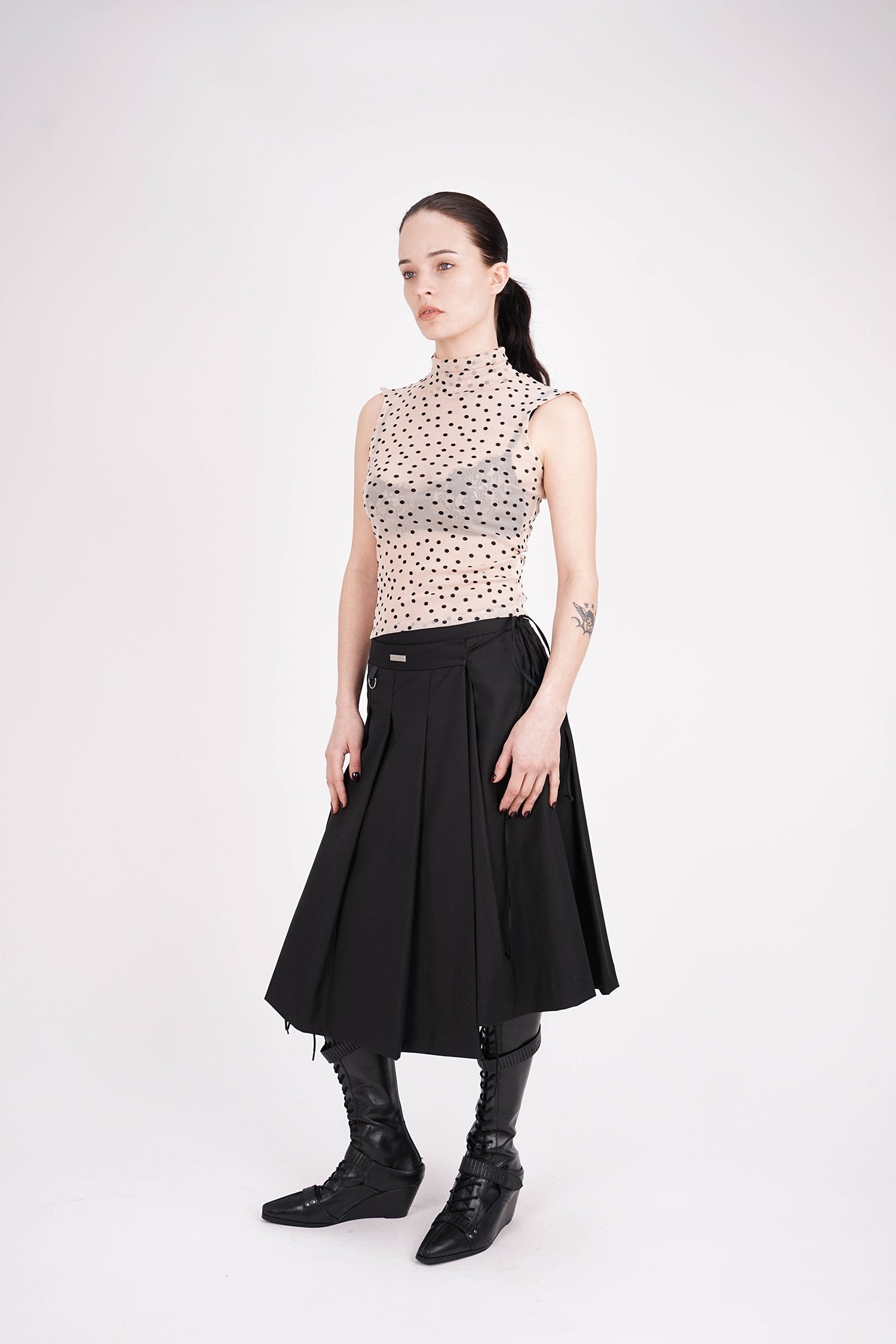 ESS.BEE - Pleated Skirt - Black