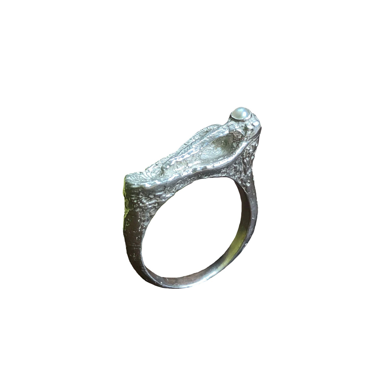 Loki Patera - Cloud-Lure Ring