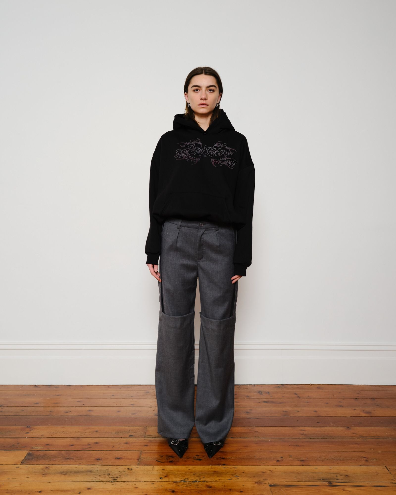KAHE -The Cut Me Short Pant - Grey